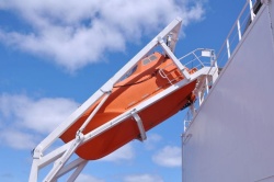 ABS approval 4.9M of 20 persons Tanker Version Freefall Lifeboat With Free Fall Lifeboat Davit